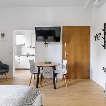 Homewell Apartments Zelazko Познан Екстериор снимка