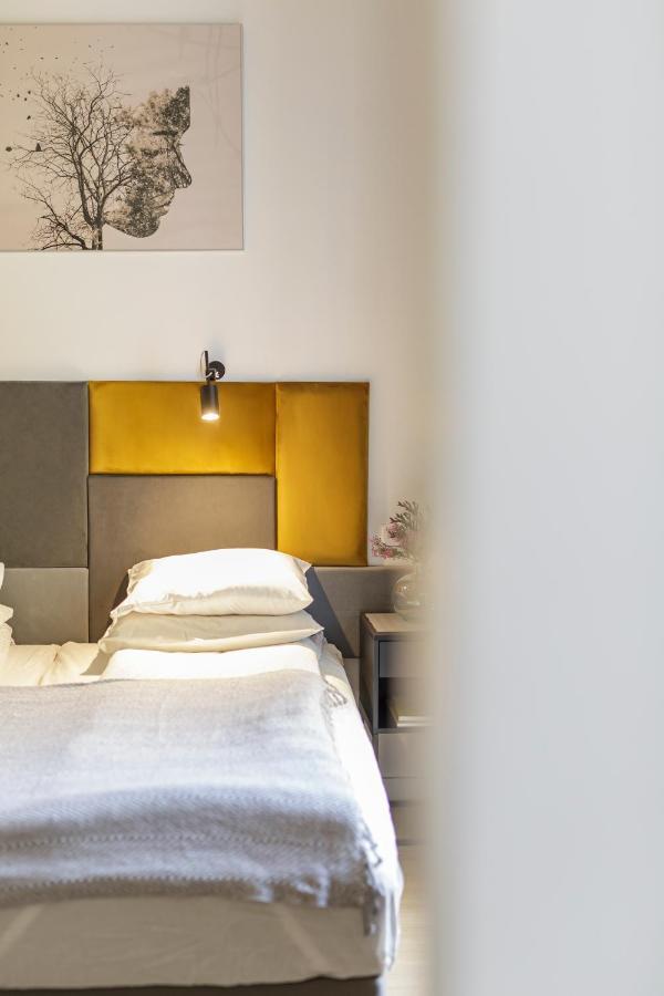 Homewell Apartments Zelazko Познан Екстериор снимка