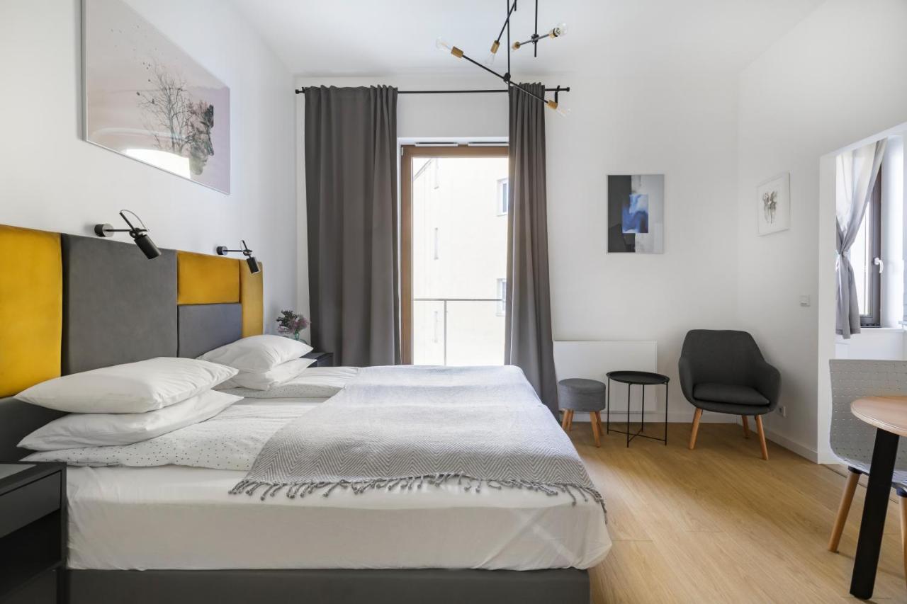 Homewell Apartments Zelazko Познан Екстериор снимка