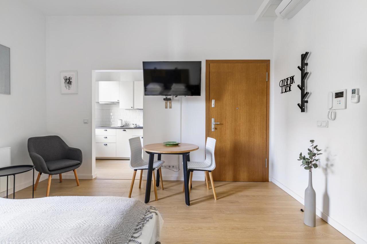 Homewell Apartments Zelazko Познан Екстериор снимка